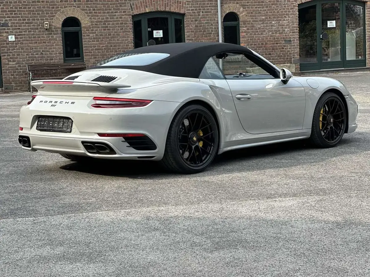 Gebraucht Porsche 991 581 PS (427 kW) 2017 Grau Cabrio
