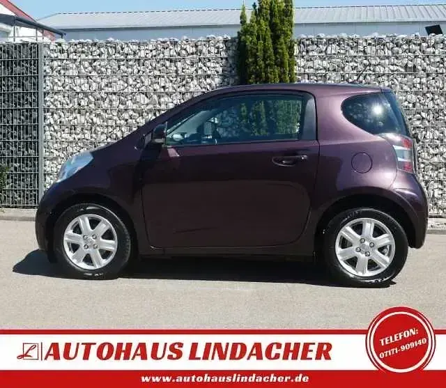 Gebraucht Toyota iQ 68 PS (50 kW) 2010 Deep amethyst mica metallic Kleinwagen
