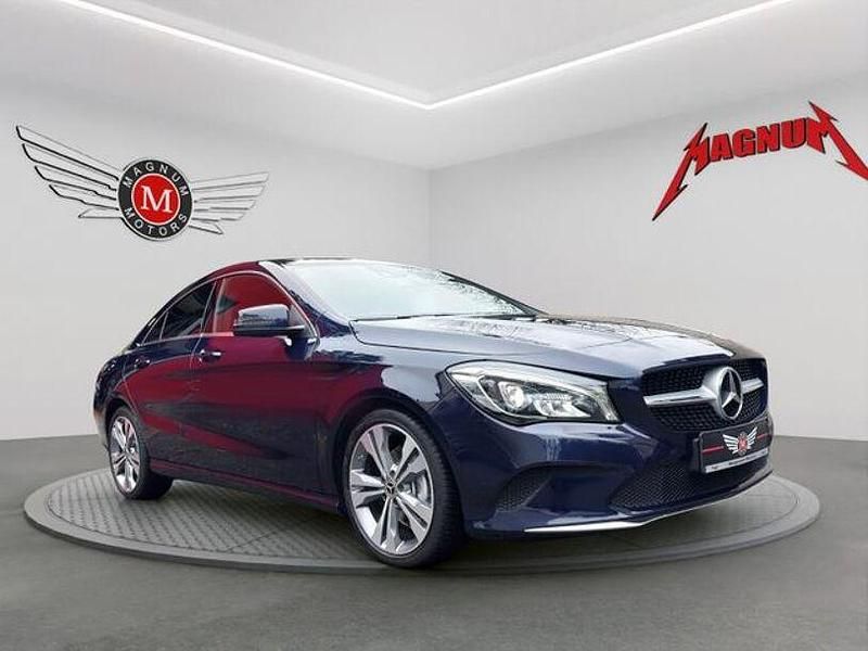Gebraucht Mercedes CLA220 184 PS (135 kW) 2018 Blau Limousine