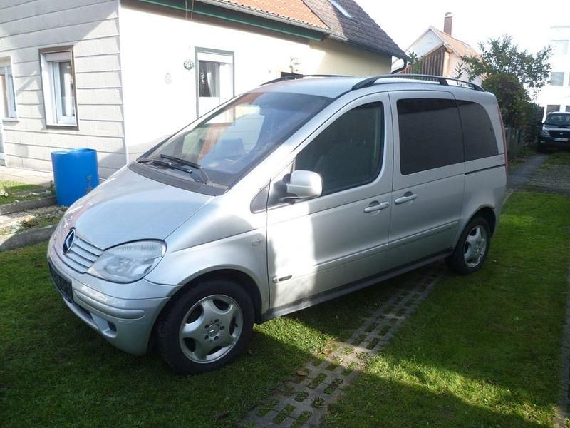 Silber Gebraucht 2005 Mercedes Vaneo Van / Kleinbus | 1.444 € - Bild 1/4