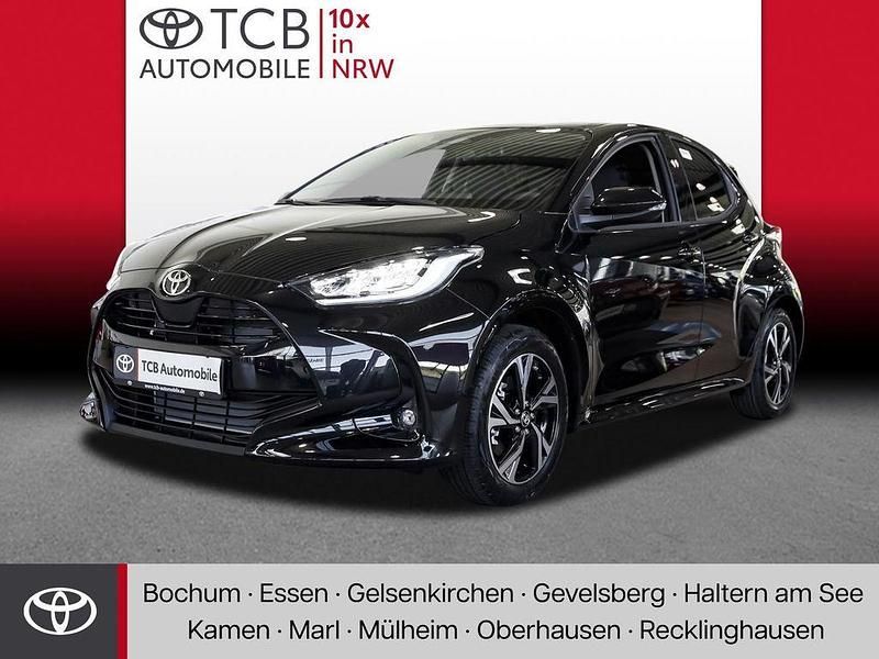 Schwarz Neu 2025 Toyota Yaris Hybrid Limousine | 25.479 € (Fairer Preis) - Bild 1/4