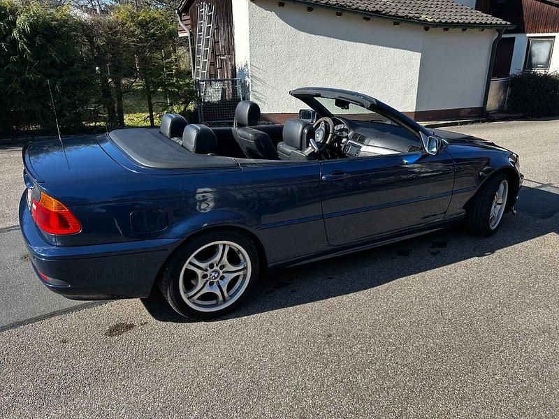Gebraucht BMW 318 Cabriolet 143 PS (105 kW) 2004 Blau Cabrio