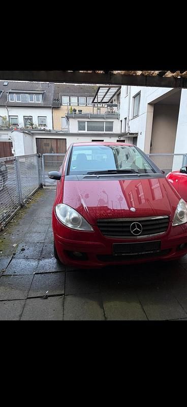 Gebraucht Mercedes A150 90 PS (66 kW) 2004 Rot Limousine
