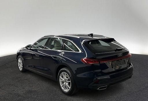 Neu Audi A5 Ambiente 150 PS (110 kW) 2026 Firmamentblau metallic Kombi