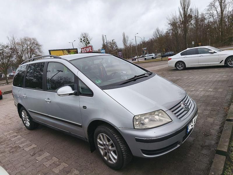 Gebraucht VW Sharan Highline 131 PS (96 kW) 2004 Silber Van / Kleinbus