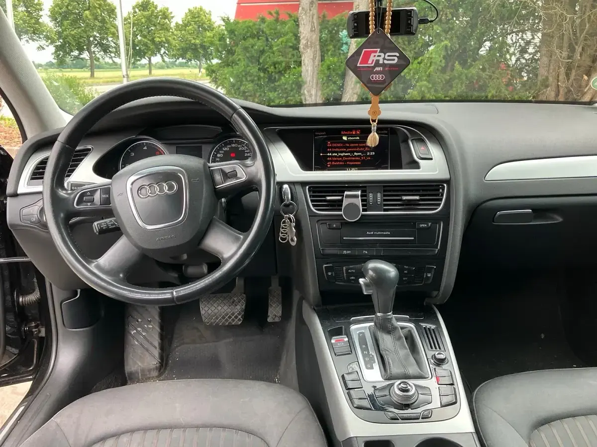 Gebraucht Audi A4 143 PS (105 kW) 2010 Schwarz Kombi