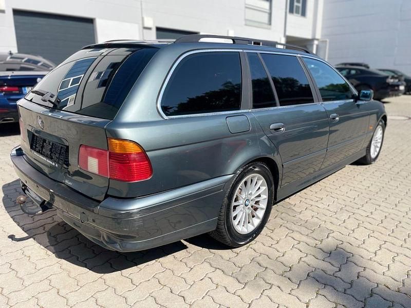 Gebraucht BMW 525 192 PS (141 kW) 2003 Grau Kombi