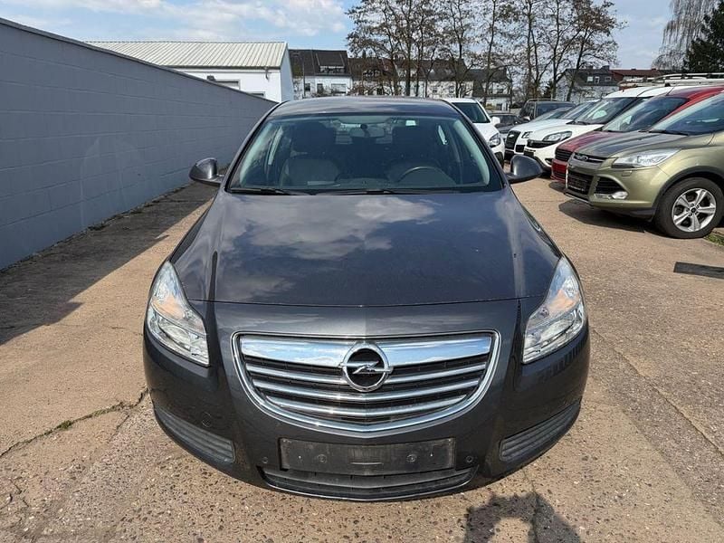 Gebraucht Opel Insignia 131 PS (96 kW) 2011 Grau Limousine