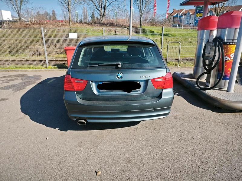 Gebraucht BMW 318 143 PS (105 kW) 2008 Grün Kombi