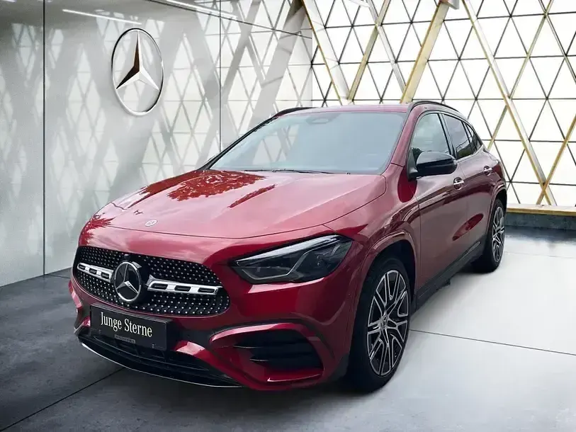 Gebraucht Mercedes GLA200 AMG 150 PS (110 kW) 2025 Manufaktur patagonienrot metal SUV