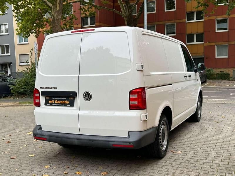 Gebraucht VW Transporter 150 PS (110 kW) 2018 Candyweiß Van