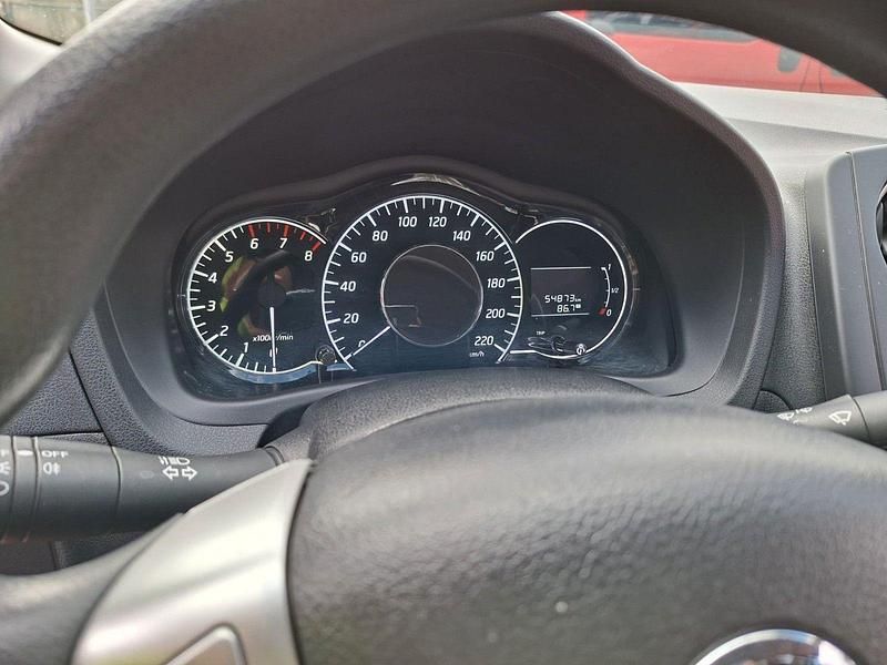 Gebraucht Nissan Note Visia 80 PS (58 kW) 2016 Rot Kleinwagen