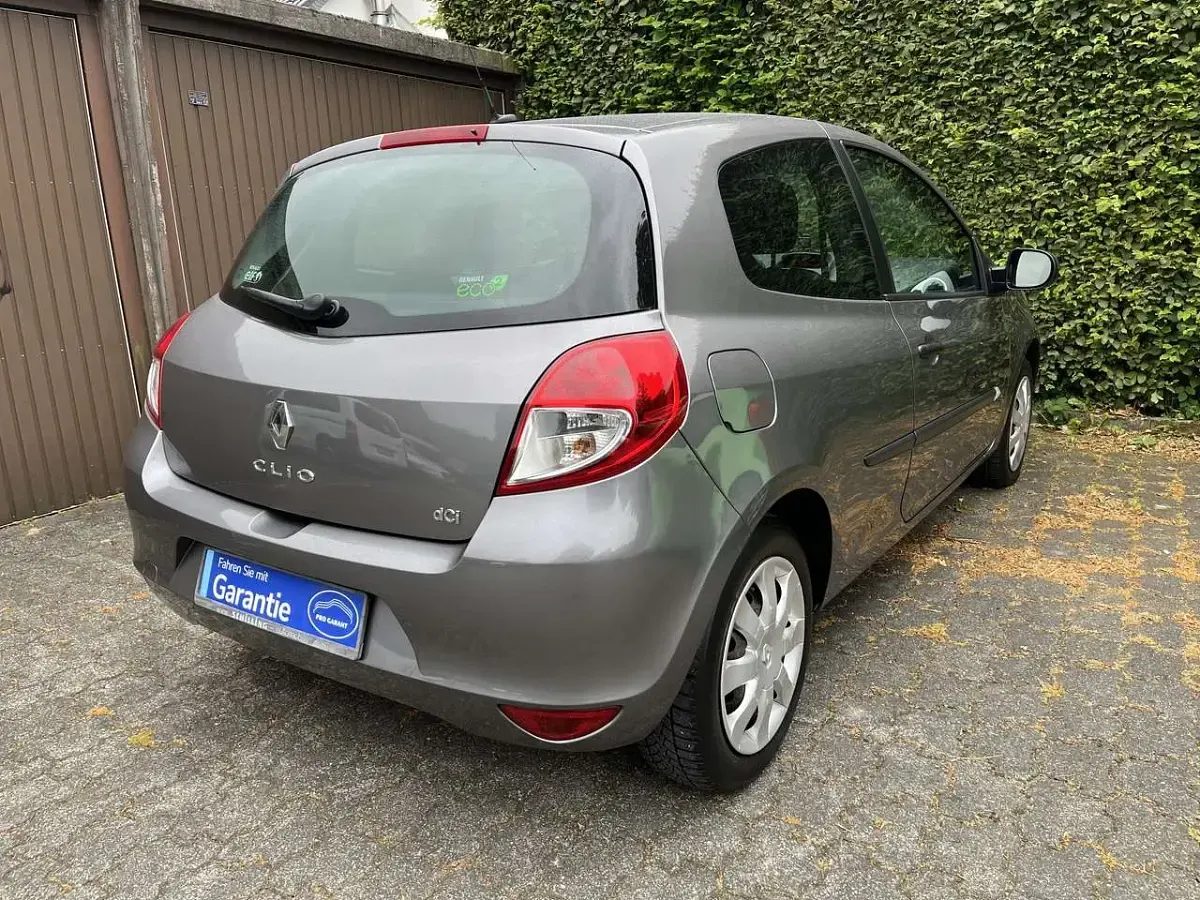Gebraucht Renault Clio IV Expression 75 PS (55 kW) 2012 Grau Limousine