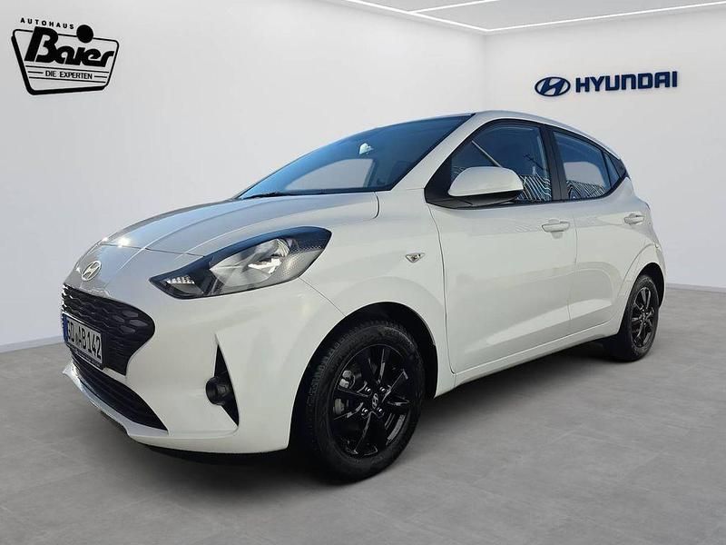 Gebraucht Hyundai i10 Select 63 PS (46 kW) 2024 Weiß Kleinwagen