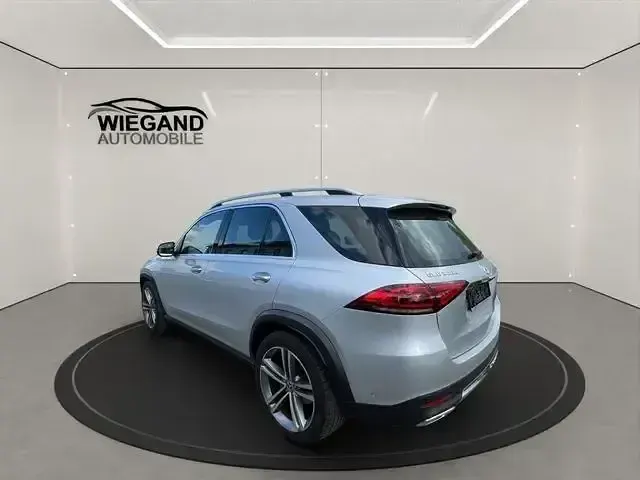 Gebraucht Mercedes GLE300 245 PS (180 kW) 2019 Silber SUV