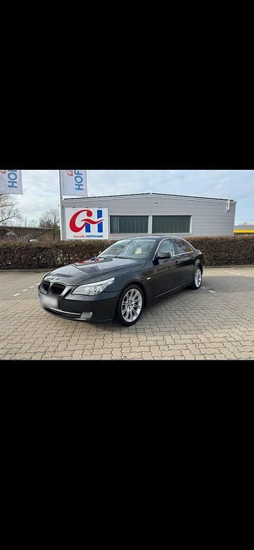 Gebraucht BMW 530 235 PS (172 kW) 2007 Schwarz Limousine