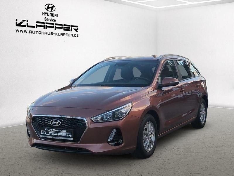 Intense copper / met Gebraucht 2017 Hyundai i30 Select Kombi | 11.490 € (Fairer Preis) - Bild 1/4
