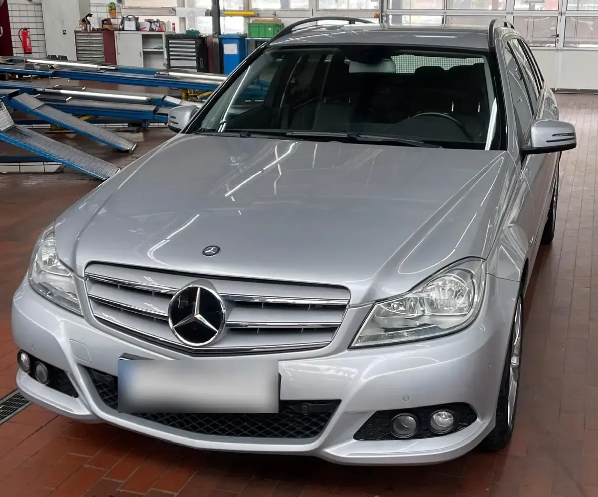 Gebraucht Mercedes C200 136 PS (100 kW) 2012 Silber Kombi