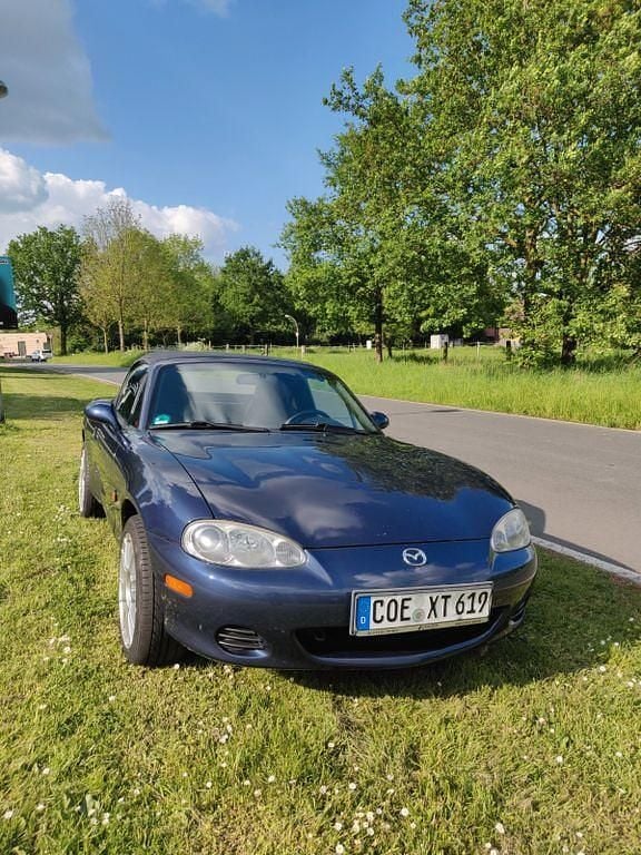 Second-hand Mazda MX5 110 CP (80 kW) 2001 Albastru Cabrio