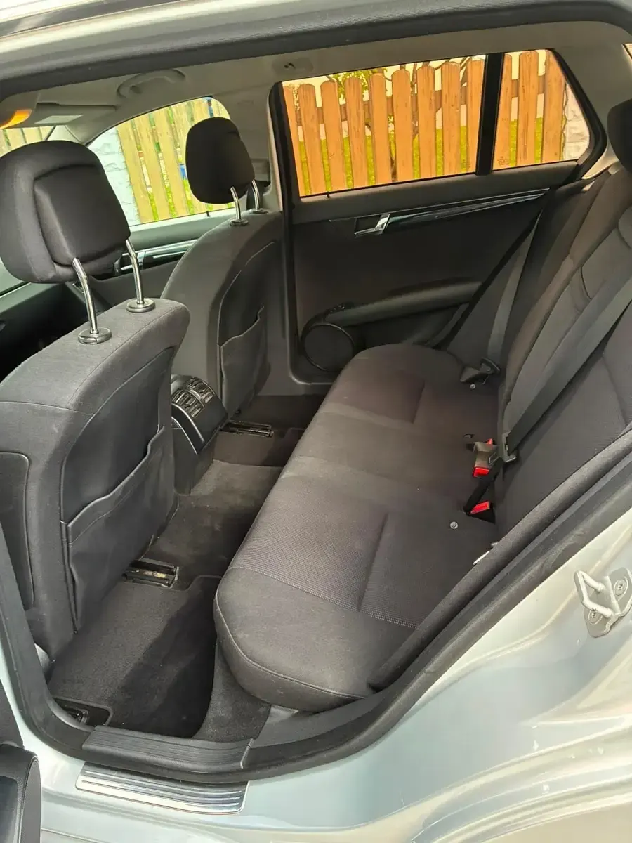 Gebraucht Mercedes C200 136 PS (100 kW) 2010 Silber Kombi