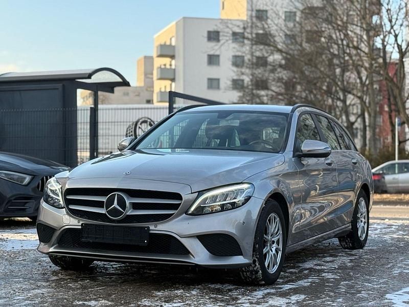 Gebraucht Mercedes C180 122 PS (89 kW) 2020 Silber Kombi