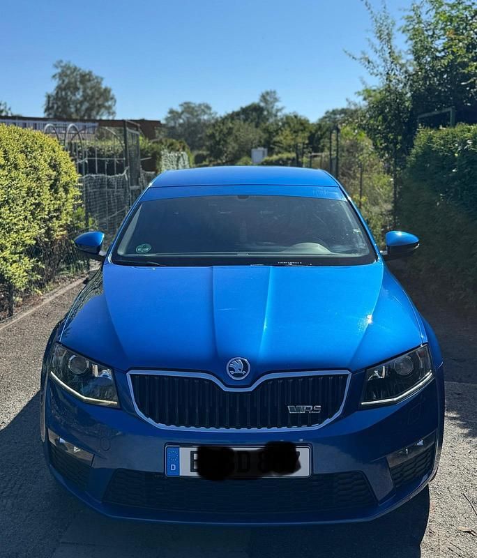 Blau Gebraucht 2014 Skoda Octavia vRS Limousine | 9.000 € (Guter Preis) - Bild 1/4