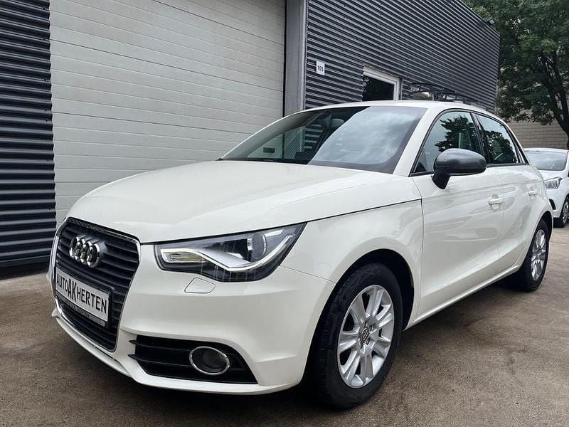 Weiß Gebraucht 2013 Audi A1 Sportback Attraction Kleinwagen | 7.950 € (Fairer Preis) - Bild 1/4