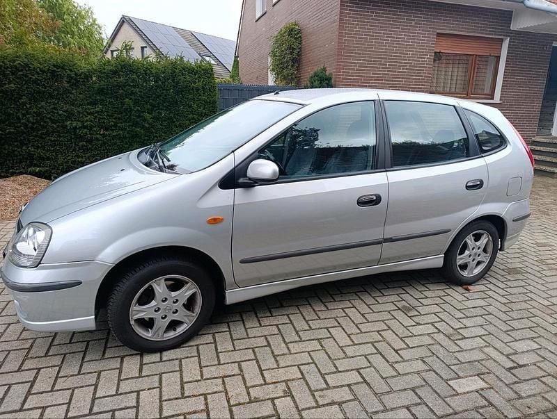 Grau Gebraucht 2005 Nissan Almera Tino Van / Kleinbus | 1.250 € (Fairer Preis) - Bild 1/4