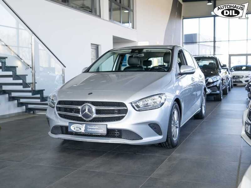 Gebraucht Mercedes B180 Style 116 PS (85 kW) 2020 Silber (iridiumsilber  metalliclack) Van / Kleinbus