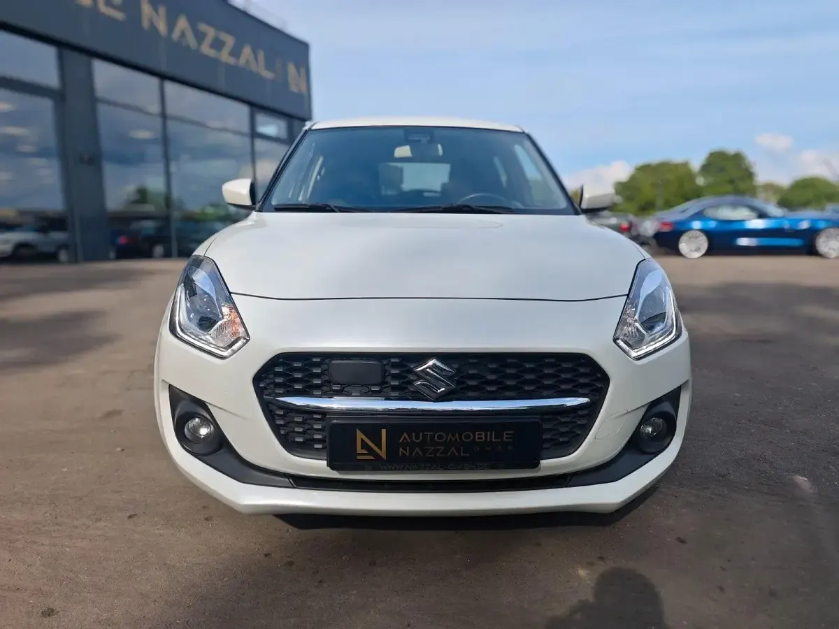 Gebraucht Suzuki Swift Comfort 83 PS (61 kW) 2022 Weiß Kleinwagen