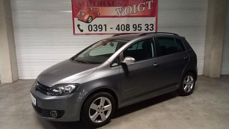 Grau Gebraucht 2010 VW Golf Plus Cross Team Van / Kleinbus | 7.998 € (Teuer) - Bild 1/4