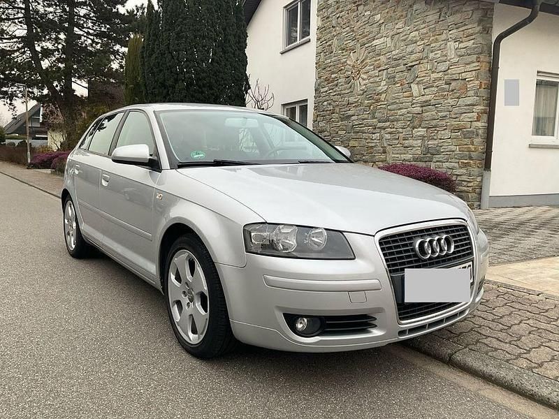 Silber Gebraucht 2007 Audi A3 Sportback Ambition Limousine | 5.700 € (Etwas zu teuer) - Bild 1/4