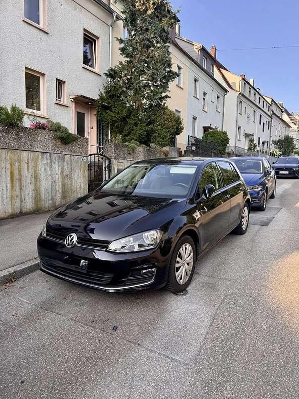 Schwarz Gebraucht 2016 VW Golf VII Allstar Kleinwagen | 12.000 € (Guter Preis) - Bild 1/4