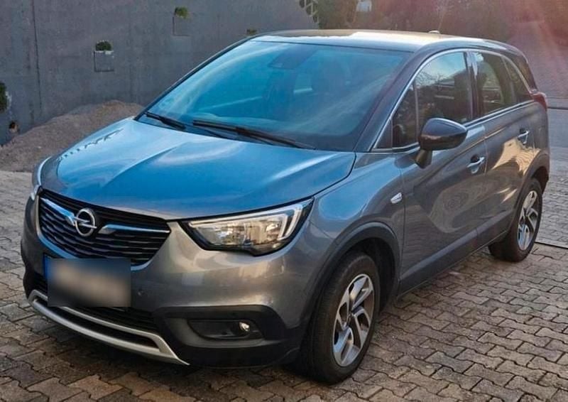 Grau Gebraucht 2018 Opel Crossland X SUV | 8.700 € (Guter Preis) - Bild 1/4