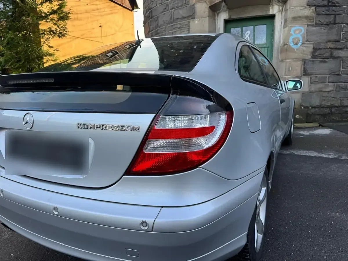 Gebraucht Mercedes C200 163 PS (119 kW) 2005 Grau Coupé