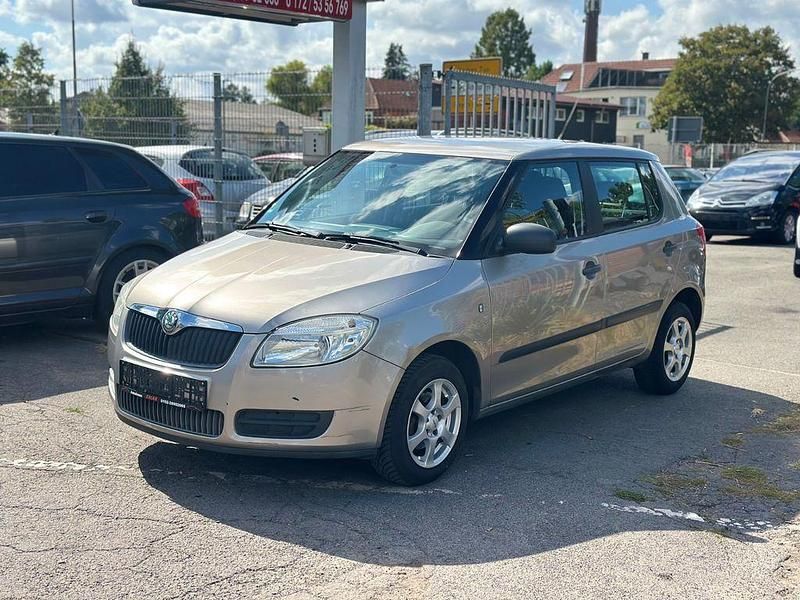 Beige Gebraucht 2009 Skoda Fabia Cool Edition Limousine | 1.999 € (Guter Preis) - Bild 1/4