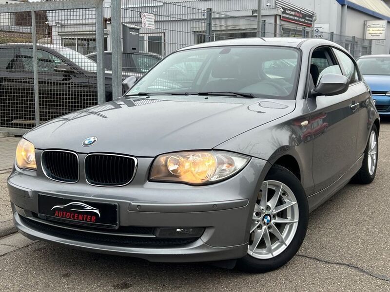 Grau Gebraucht 2011 BMW 118 Sport Line Kleinwagen | 7.400 € (Guter Preis) - Bild 1/4
