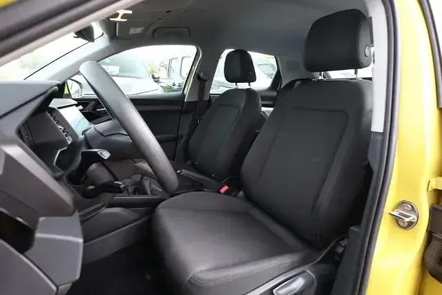 Gebraucht Audi A1 Sportback Advanced Plus 116 PS (85 kW) 2019 Pythongelb metallic / schwarz pythongelb metallic / schwarz Kleinwagen