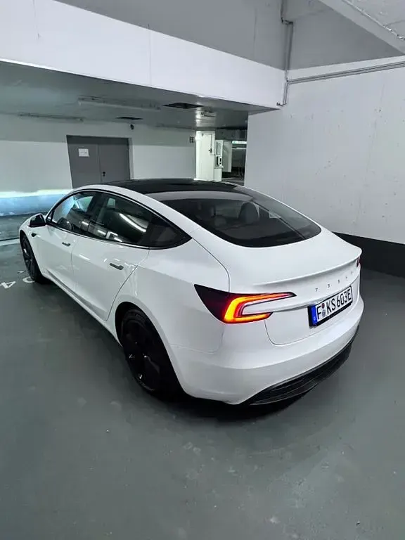 Occasion Tesla Model 3 RWD 224 kW (305 ch) 2025 Blanc Berline