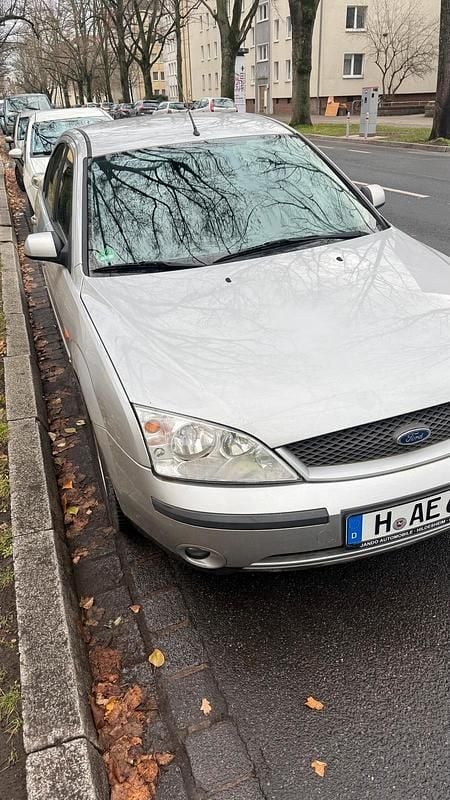 Silber Gebraucht 2002 Ford Mondeo Limousine | 1.600 € (Fairer Preis) - Bild 1/4
