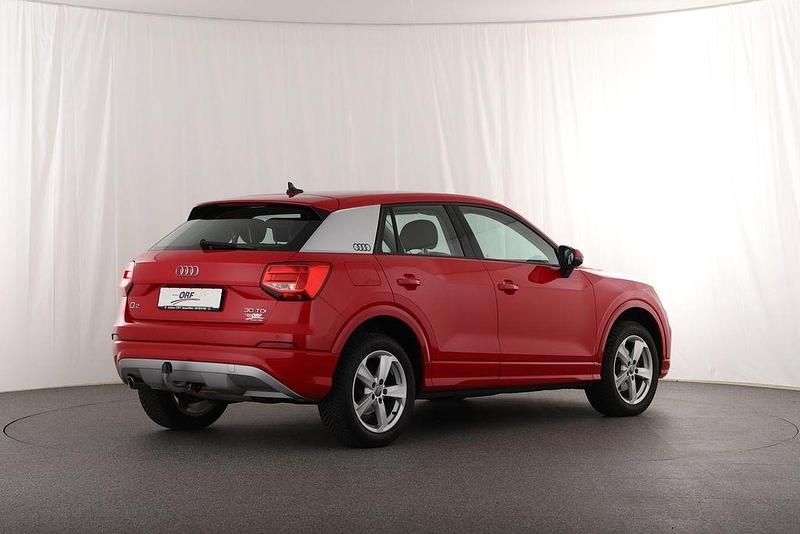 Gebraucht Audi Q2 Advanced 116 PS (85 kW) 2020 Rot SUV
