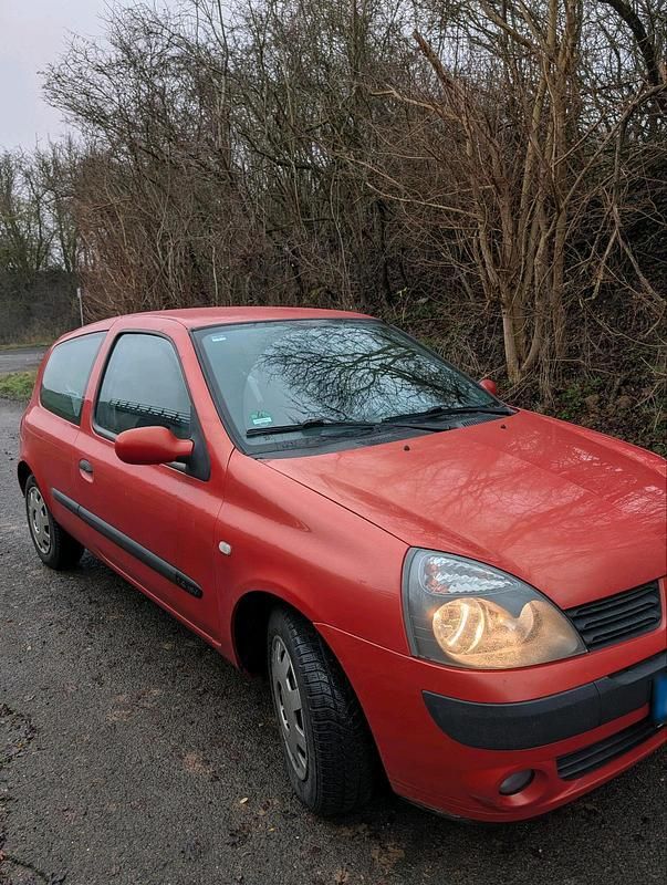 Gebraucht Renault Clio II 98 PS (72 kW) 2005 Orange Kleinwagen
