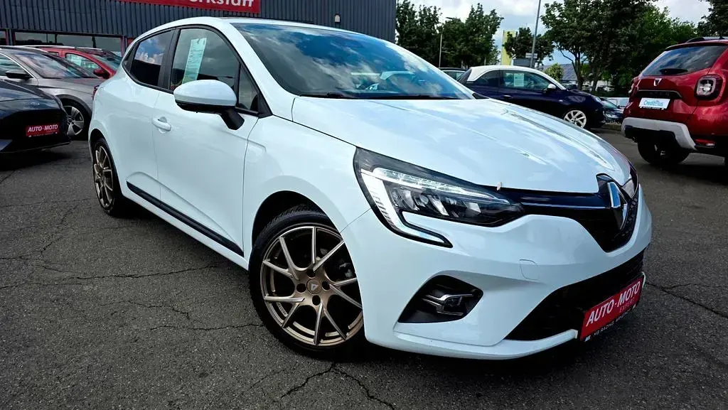 Gebraucht Renault Clio V Business 67 PS (49 kW) 2021 Weiß Limousine