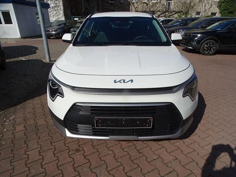 Gebraucht Kia Niro Edition 7 141 PS (103 kW) 2023 Weiß SUV