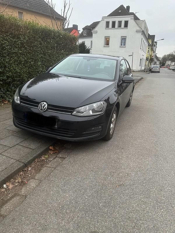 Gebraucht VW Golf VII Edition 86 PS (63 kW) 2014 Schwarz Kleinwagen