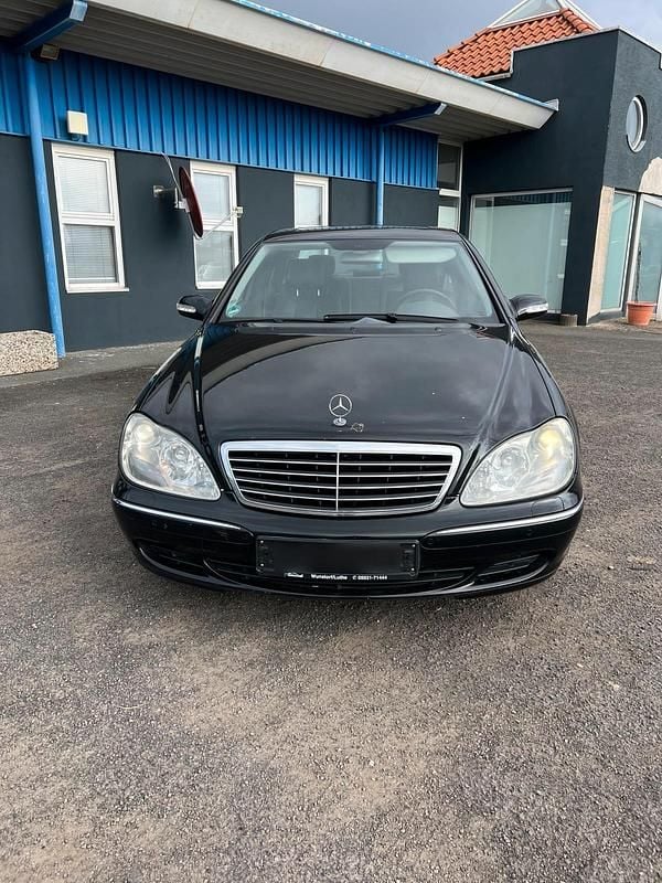 Schwarz Gebraucht 2005 Mercedes S320 Limousine | 4.700 € (Fairer Preis) - Bild 1/4