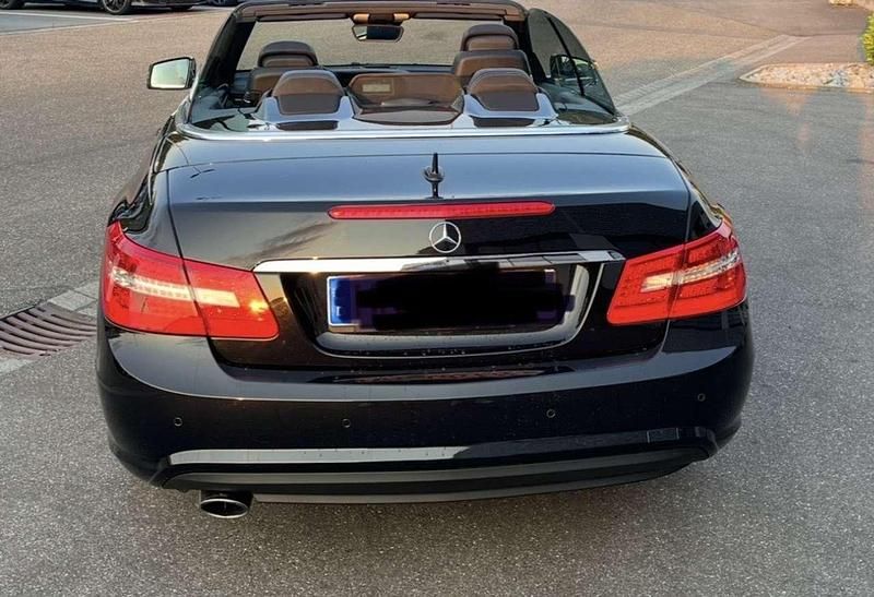 Gebraucht Mercedes E200 Avantgarde 184 PS (135 kW) 2011 Cabrio