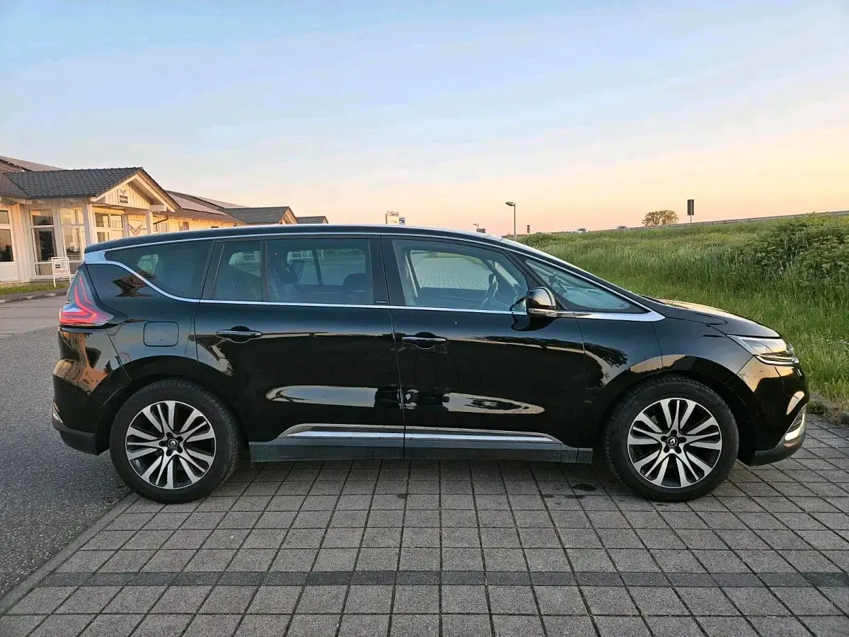 Używany Renault Espace Initiale Paris 160 KM (117 kW) 2015 Czarny Minivan