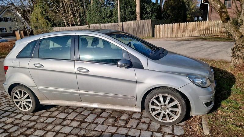Gebraucht Mercedes B200 2005 Silber Van / Kleinbus