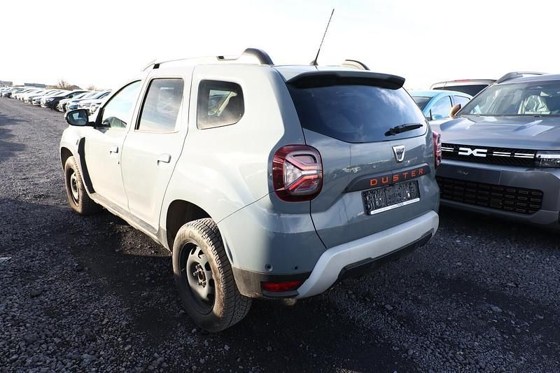 Gebraucht Dacia Duster Extreme 131 PS (96 kW) 2022 Urban grau SUV